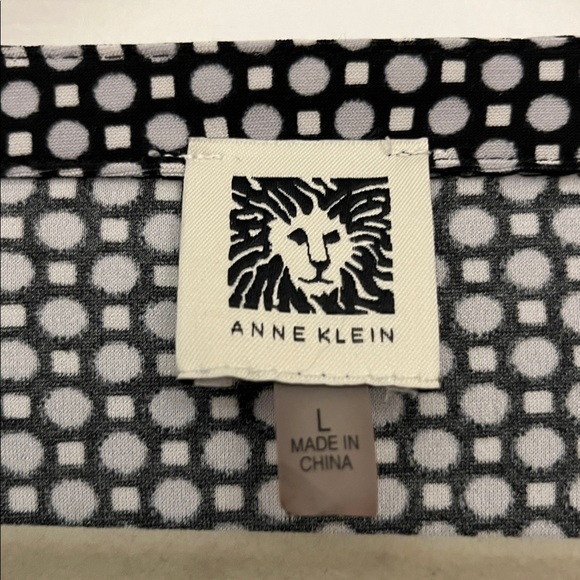 Anne Klein Black and White Button Down Shirt - Picture 3 of 7
